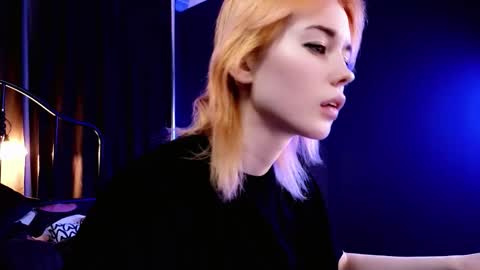 Kira online show from February 2026 10:36:02 PM