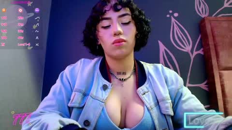 KIARA FOX online show from May 2026 07:56:02 PM