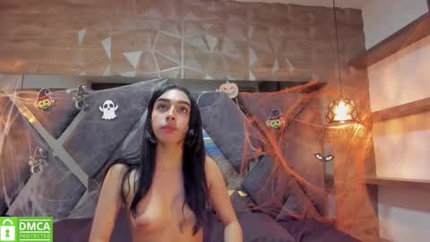 kiara_velvet__ online show from October 2025 05:44:02 AM