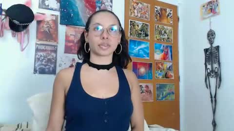 kiaralenon online show from November 2025 09:24:02 PM