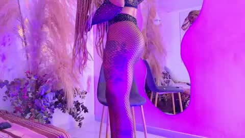 kiaratentation online show from September 2025 08:03:01 PM