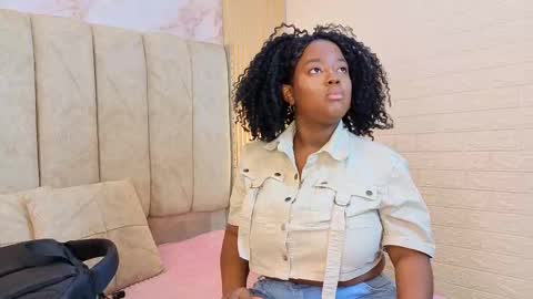 kiarazafira online show from October 2025 10:46:02 AM