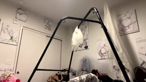 HunneysPlayRoom online show from December 2024 12:56:01 PM