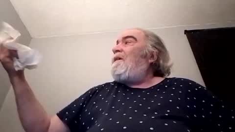 KICKINME online show from November 2025 05:00:01 PM