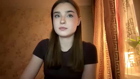 Ola my name is Lissa  Lets hit 10 Thumbs Up together   online show from February 2026 02:56:02 PM