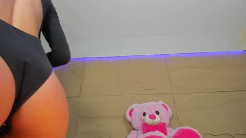 KIM COOPER online show from February 2025 10:07:02 AM