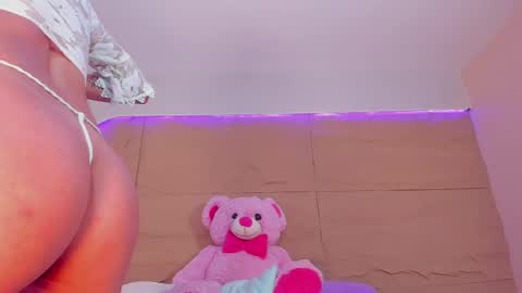 KIM COOPER online show from February 2025 10:04:02 AM