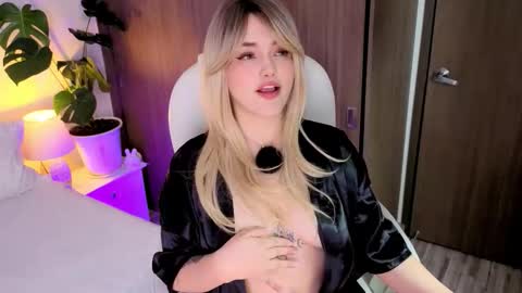 Snapshot of kiimtyler_ chatting on November 2025 12:42:01 AM KiimTyler Onlyfanskiimtyler online show from November 2025 12:42:01 AM