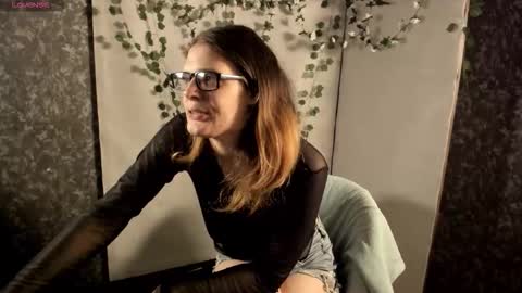 Kiki online show from March 2026 10:53:03 AM