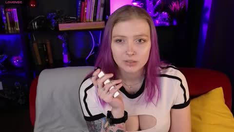 Snapshot of kiki_shay chatting on February 2026 09:41:01 PM Kiki online show from February 2026 09:41:01 PM