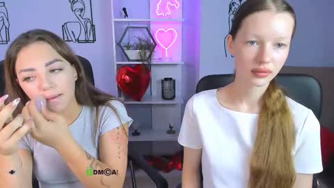 Snapshot of kiki_swan chatting on September 2025 05:53:02 AM kiki_swan online show from September 2025 05:53:02 AM