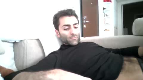 Snapshot of kikkus01 chatting on December 2025 01:37:02 PM kikkus01 online show from December 2025 01:37:02 PM