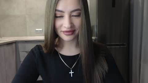 EvaAnna online show from December 2024 09:18:02 PM