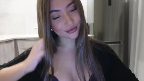 EvaAnna online show from March 2025 10:20:02 PM