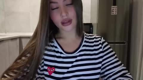 EvaAnna online show from January 2026 08:25:02 PM