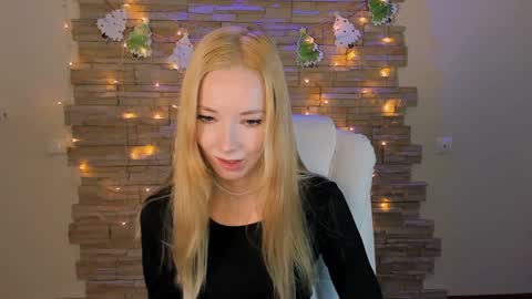 Snapshot of kim_boyd chatting on December 2024 07:42:01 AM kim_boyd online show from December 2024 07:42:01 AM