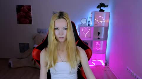 Snapshot of kim_boyd chatting on February 2025 02:48:02 PM kim_boyd online show from February 2025 02:48:02 PM