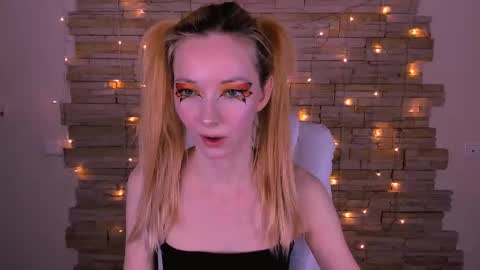 Snapshot of kim_boyd chatting on February 2025 12:13:02 PM kim_boyd online show from February 2025 12:13:02 PM