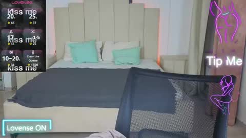 Kim online show from December 2025 02:57:02 PM