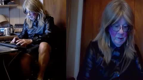 kim crossdresser     no nude room and clean chat only. online show from September 2025 02:32:01 PM