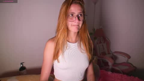 ISABELLA 3 online show from May 2026 07:37:01 AM