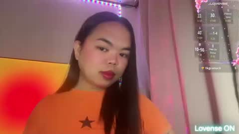 Snapshot of kim_kyile chatting on November 2025 12:49:01 PM KYLIE online show from November 2025 12:49:01 PM