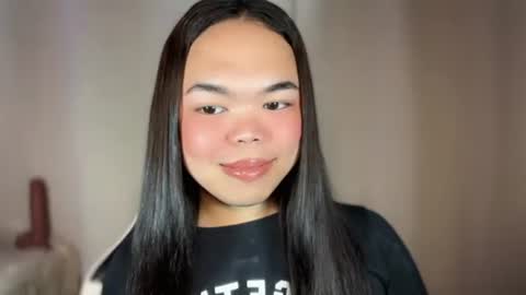 Snapshot of kim_kyile chatting on December 2025 11:05:01 AM KYLIE online show from December 2025 11:05:01 AM