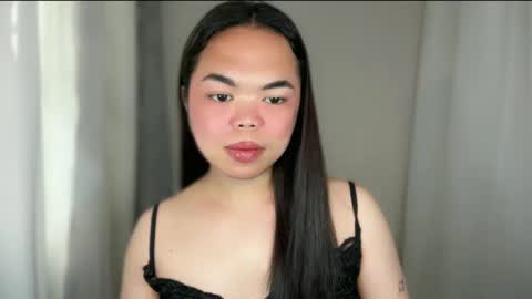 Snapshot of kim_kyile chatting on January 2026 01:40:01 AM KYLIE online show from January 2026 01:40:01 AM