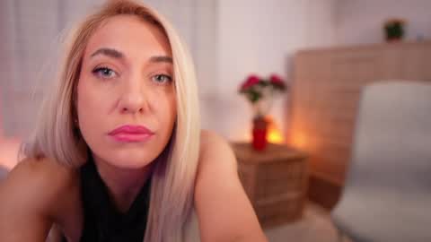 Snapshot of kimberhot chatting on February 2026 04:08:01 AM Kim online show from February 2026 04:08:01 AM