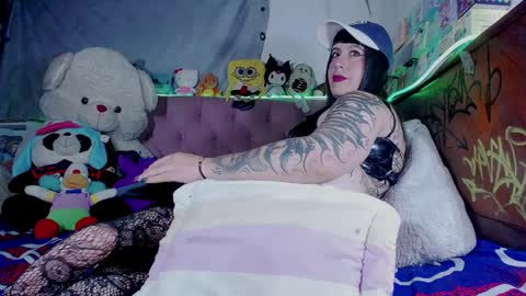 vivi independent model  online show from April 2026 01:27:02 AM