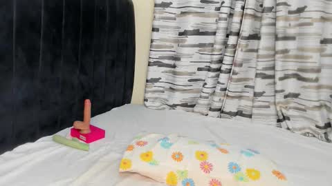 kimberly_blaze online show from February 2026 08:35:02 PM