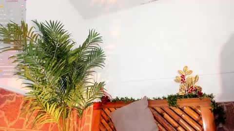 Snapshot of kimberly_gonzalez1 chatting on December 2024 06:37:02 AM kimberly gonzalez online show from December 2024 06:37:02 AM