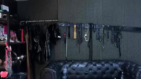  KIMBERLY SWAN  online show from October 2025 11:24:01 PM