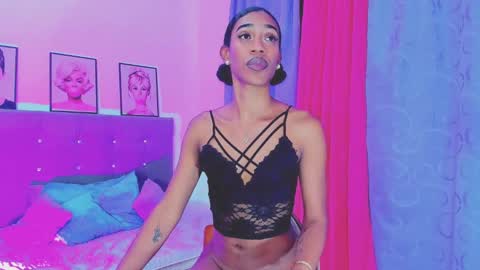 Your Queen KIM online show from January 2025 05:16:02 AM