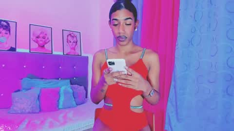 Your Queen KIM online show from January 2025 12:37:02 AM