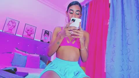 Your Queen KIM online show from February 2025 04:10:02 PM