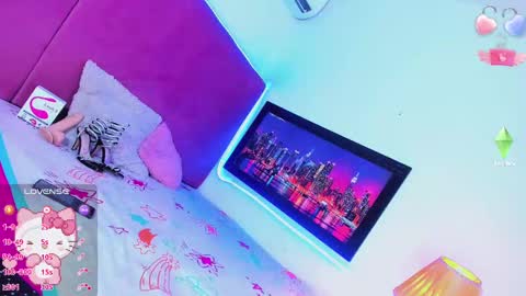 Your Queen KIM online show from October 2025 07:49:02 PM