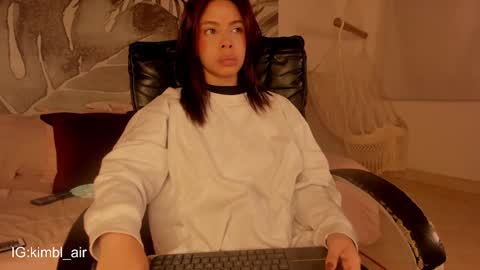 Snapshot of kimblair_ chatting on February 2025 12:35:02 PM Kim online show from February 2025 12:35:02 PM