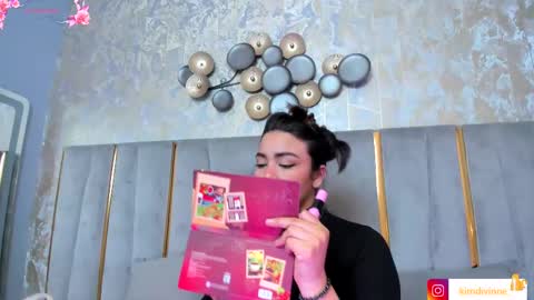 Snapshot of kimdevinne chatting on September 2025 02:55:02 AM KIM online show from September 2025 02:55:02 AM