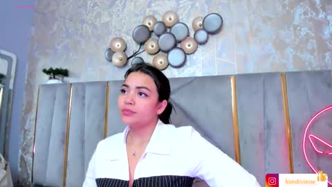 Snapshot of kimdevinne chatting on September 2025 02:59:01 AM KIM online show from September 2025 02:59:01 AM