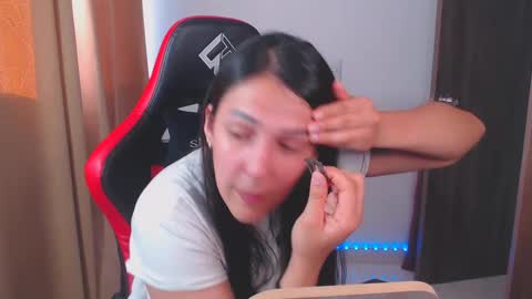 Snapshot of kimflexible_ chatting on January 2025 09:35:02 PM Kim 3 online show from January 2025 09:35:02 PM