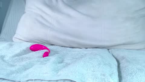 Dominika online show from June 2026 04:28:01 PM