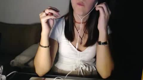 kimi_3_3 online show from February 2026 02:27:01 AM