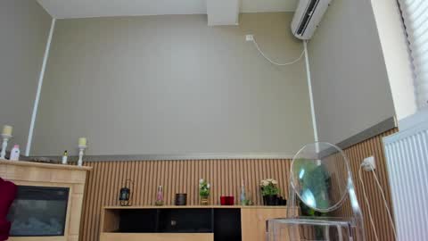 kimi_ivy online show from December 2024 10:41:01 AM