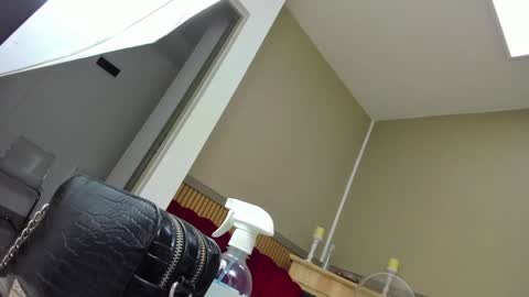 kimi_ivy online show from January 2025 04:39:01 AM