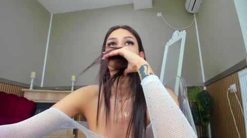 kimi_ivy online show from February 2025 04:50:01 AM