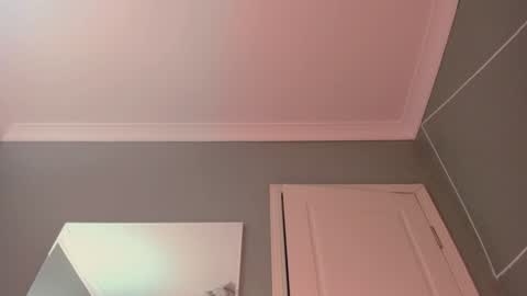 Kiki  online show from December 2024 05:01:01 AM