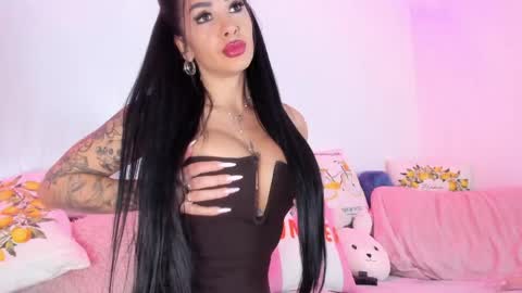 Natalie online show from May 2026 07:22:01 PM