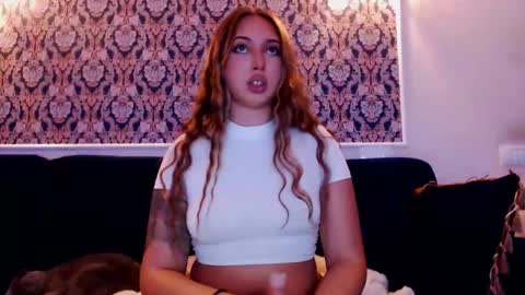 Snapshot of kimlee4 chatting on December 2024 10:53:01 PM Kim Lee online show from December 2024 10:53:01 PM