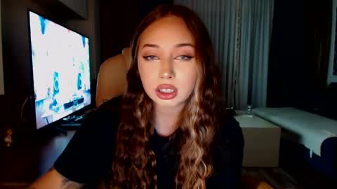 Snapshot of kimlee4 chatting on January 2025 03:39:02 PM Kim Lee online show from January 2025 03:39:02 PM